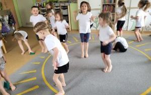 Słoneczka zakładają  Zielony Ogródek w sali (6)
