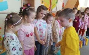 Dzień Kobiet w grupie Misie (4)