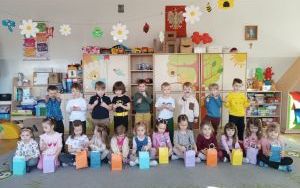 Dzień Kobiet w grupie Misie (10)