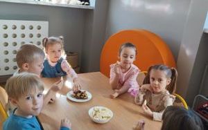 Dzień Kobiet w grupie Misie (14)