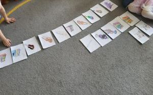 Słoneczka słuchają i tworzą muzykę (1)