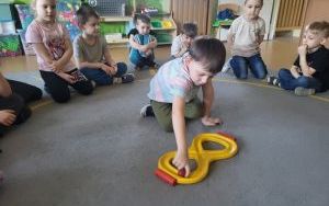 Słoneczka słuchają i tworzą muzykę (3)