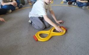 Słoneczka słuchają i tworzą muzykę (6)