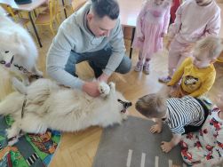 Czworonożni goście u Krasnali (11)