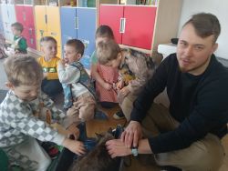 Czworonożni goście u Krasnali (11)