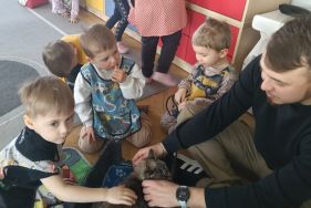 Czworonożni goście u Krasnali (5)