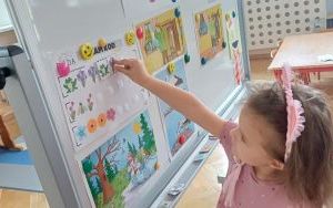 Powitanie wiosny - grupa Smerfy  (3)