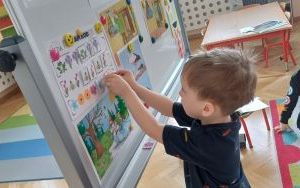 Powitanie wiosny - grupa Smerfy  (6)