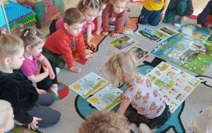 Powitanie wiosny - grupa Smerfy  (9)