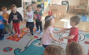 Powitanie wiosny - grupa Smerfy  (1)