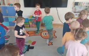 Powitanie wiosny - grupa Smerfy  (7)