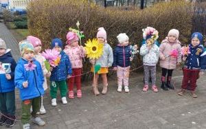 Powitanie wiosny - grupa Smerfy  (15)