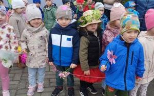 Powitanie wiosny - grupa Smerfy  (12)