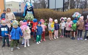 Powitanie wiosny - grupa Smerfy  (1)