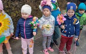 Powitanie wiosny - grupa Smerfy  (2)