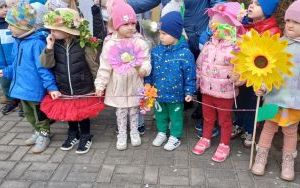 Powitanie wiosny - grupa Smerfy  (4)