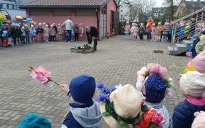 Powitanie wiosny - grupa Smerfy  (5)