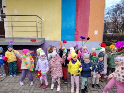 Krasnale żegnają zimę i witają wiosnę (18)
