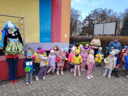 Krasnale żegnają zimę i witają wiosnę (20)