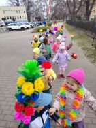 Krasnale żegnają zimę i witają wiosnę (6)