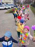 Krasnale żegnają zimę i witają wiosnę (9)