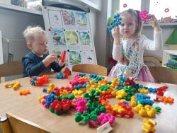Krasnale żegnają zimę i witają wiosnę (17)