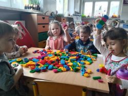 Krasnale żegnają zimę i witają wiosnę (19)