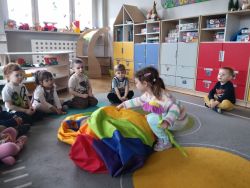 Krasnale żegnają zimę i witają wiosnę (3)