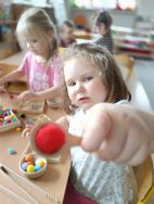Krasnale żegnają zimę i witają wiosnę (9)