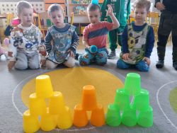 Krasnale żegnają zimę i witają wiosnę (3)