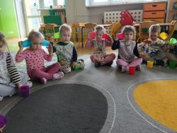 Krasnale żegnają zimę i witają wiosnę (16)
