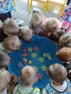 Krasnale żegnają zimę i witają wiosnę (6)