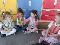 Krasnale żegnają zimę i witają wiosnę (1)