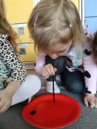 Krasnale żegnają zimę i witają wiosnę (6)