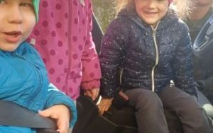 Żołnierze z wizytą u Smerfów i Słoneczek  (14)