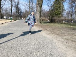 Wiosenny jogging w parku (17)