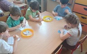 Smerfy poznają zawód sprzedawcy  (1)