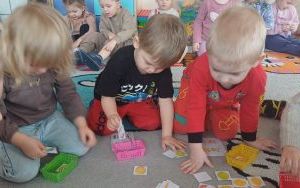 Smerfy poznają zawód sprzedawcy  (2)