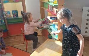 Smerfy poznają zawód sprzedawcy  (8)