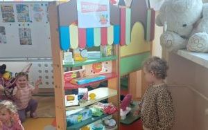 Smerfy poznają zawód sprzedawcy  (16)