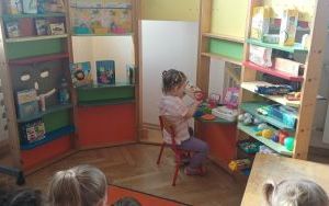 Smerfy poznają zawód sprzedawcy  (18)