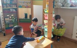 Smerfy poznają zawód sprzedawcy  (7)