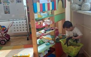 Smerfy poznają zawód sprzedawcy  (8)