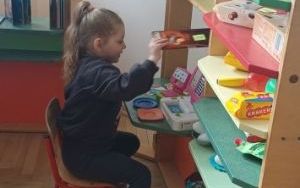 Smerfy poznają zawód sprzedawcy  (11)