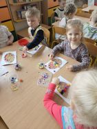 Krasnale w wielkanocnym nastroju (4)