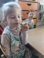 Krasnale w wielkanocnym nastroju (15)