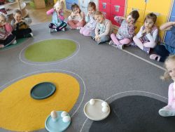 Krasnale w wielkanocnym nastroju (17)