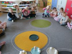 Krasnale w wielkanocnym nastroju (18)