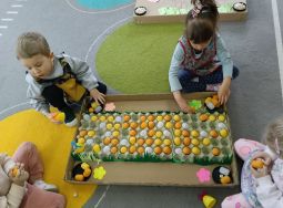 Krasnale w wielkanocnym nastroju (13)