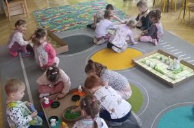 Krasnale w wielkanocnym nastroju (15)